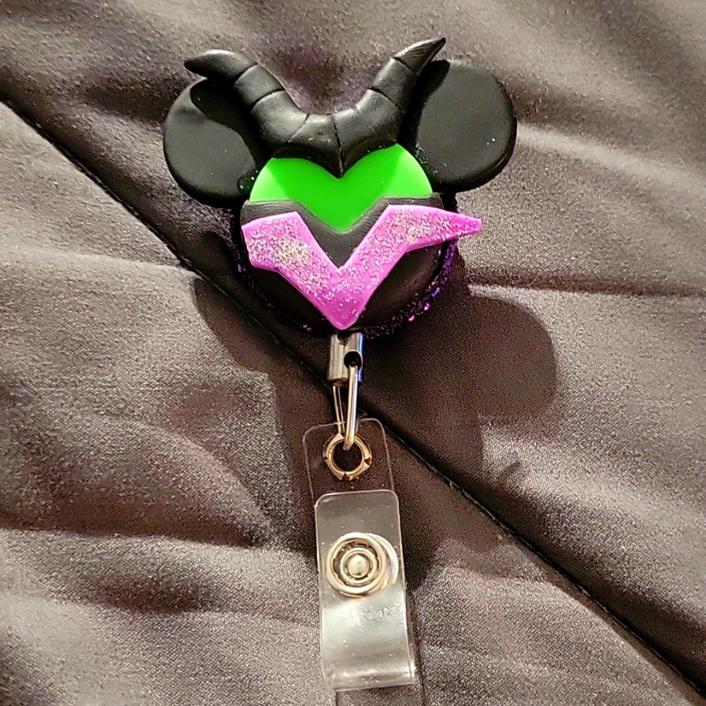 Badge reel